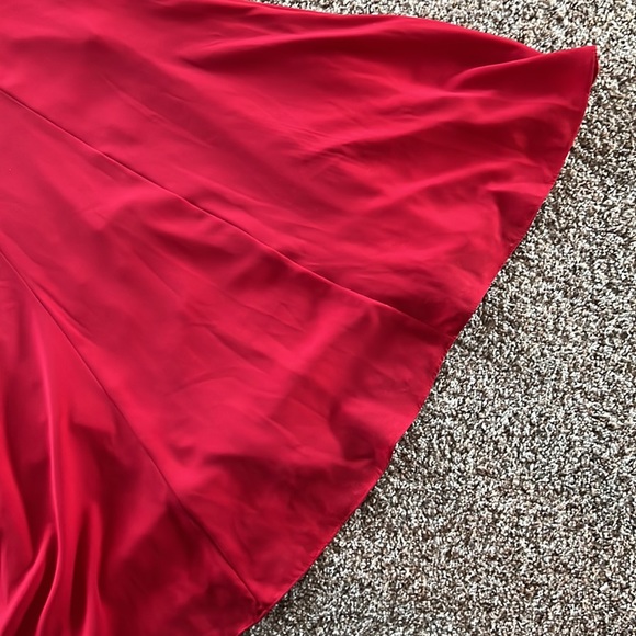 Vera Wang bridesmaids dress - Picture 8 of 13